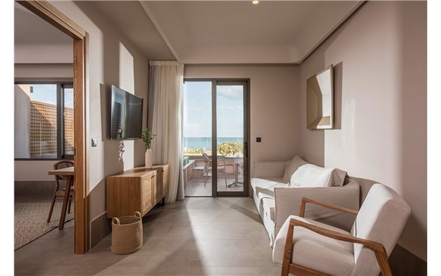 Paralos Venus Suites 