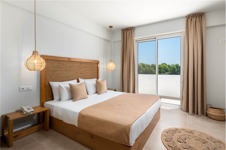  Absolute Kiotari Resort