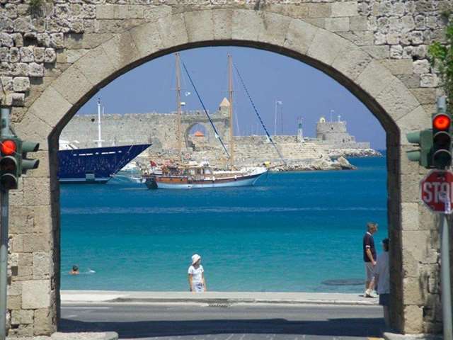Jak vyhláskovat Rhodos