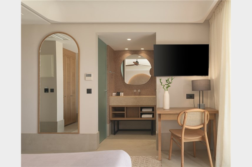  Paralos Venus Suites
