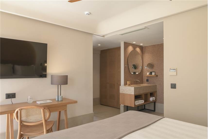  Paralos Venus Suites