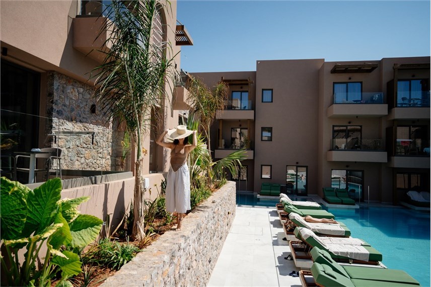  Paralos Venus Suites