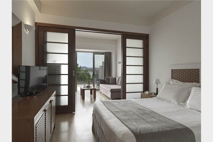  Kontokali Bay Resort and Spa