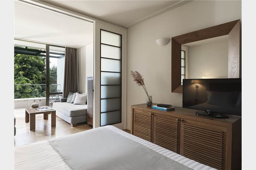  Kontokali Bay Resort and Spa