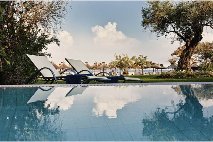  Kontokali Bay Resort and Spa