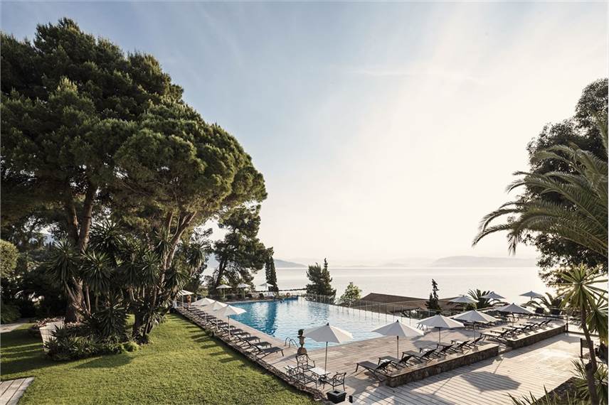  Kontokali Bay Resort and Spa