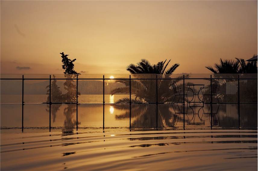  Kontokali Bay Resort and Spa