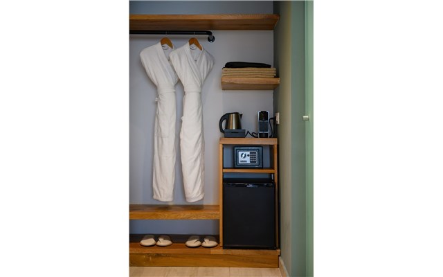 Eleals Boutique Hotel 