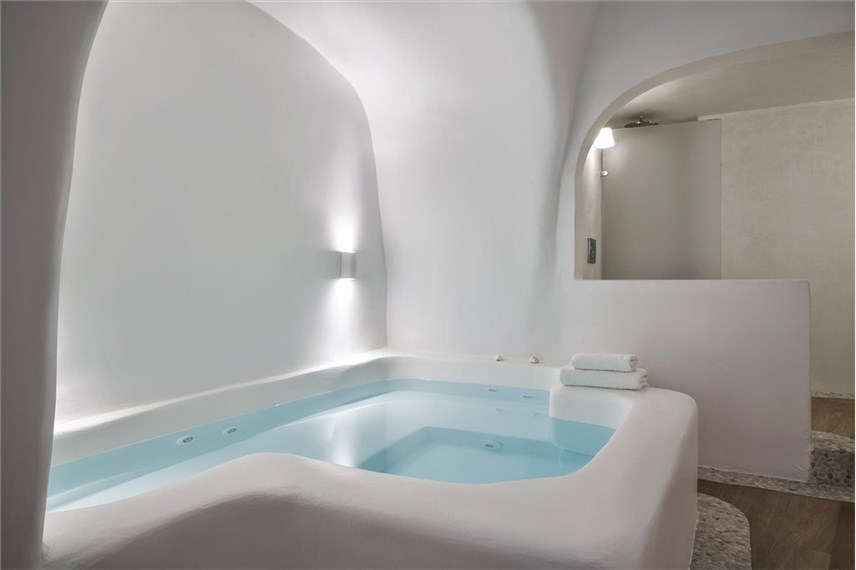  Katikies Kirini Suites and SPA