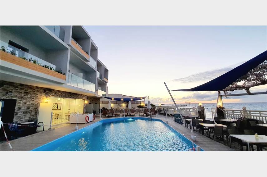  Shotels Almare Beach