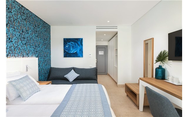 Blue Lagoon Queen - Blue Lagoon Queen