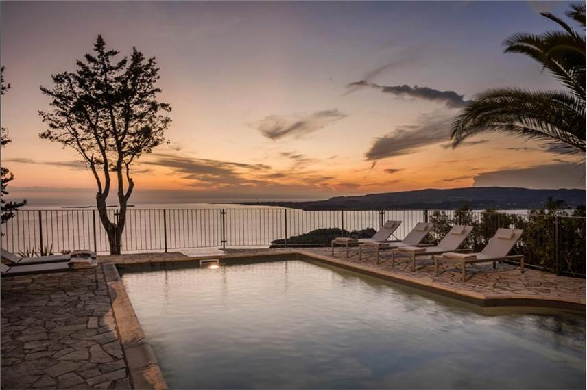  360 Residences