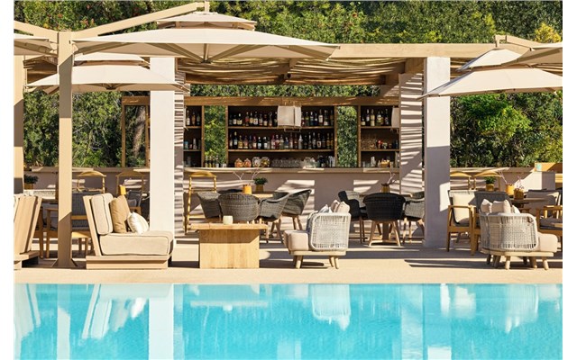 Beach Club Ikos Porto Petro