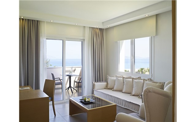 Magic Life Atlantica Marmari Palace 
