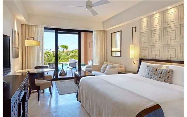 The Romanos, a Luxury Collection Resort 