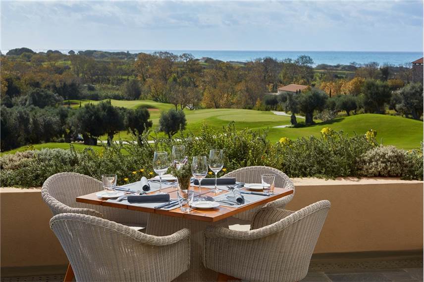  The Romanos, a Luxury Collection Resort