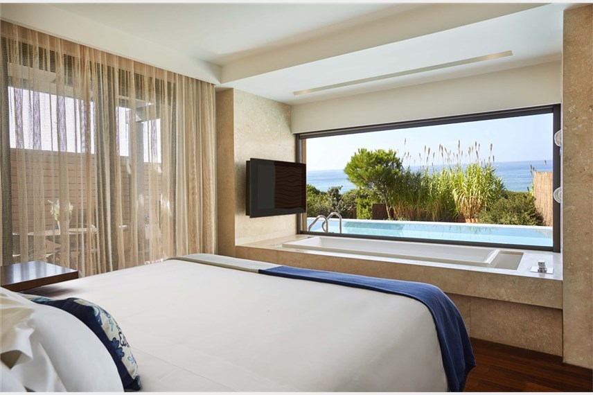  The Romanos, a Luxury Collection Resort