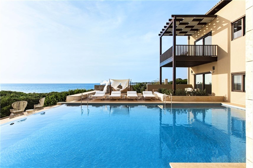  The Romanos, a Luxury Collection Resort