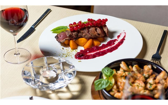 Stia Grill Restaurant - Avali, Mar-Bella Collection