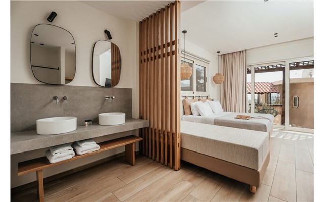 Kreta paralos the maxine - Paralos The Maxine