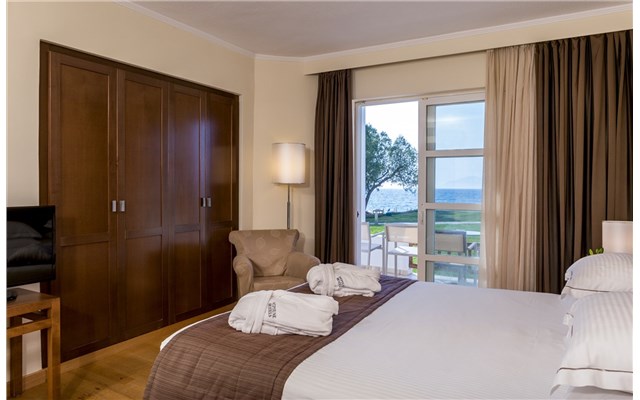  Neptune Luxury Resort