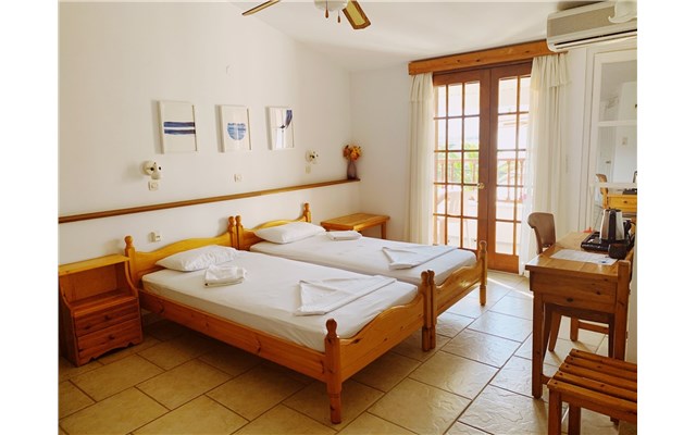  Potokaki Beachfront Hotel