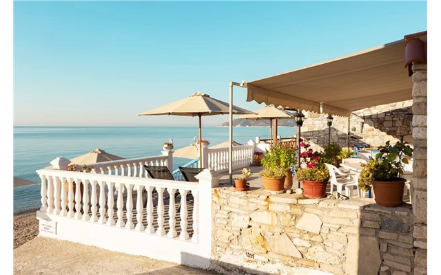  Potokaki Beachfront Hotel