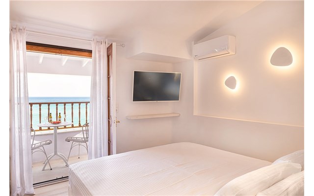  Potokaki Beachfront Hotel