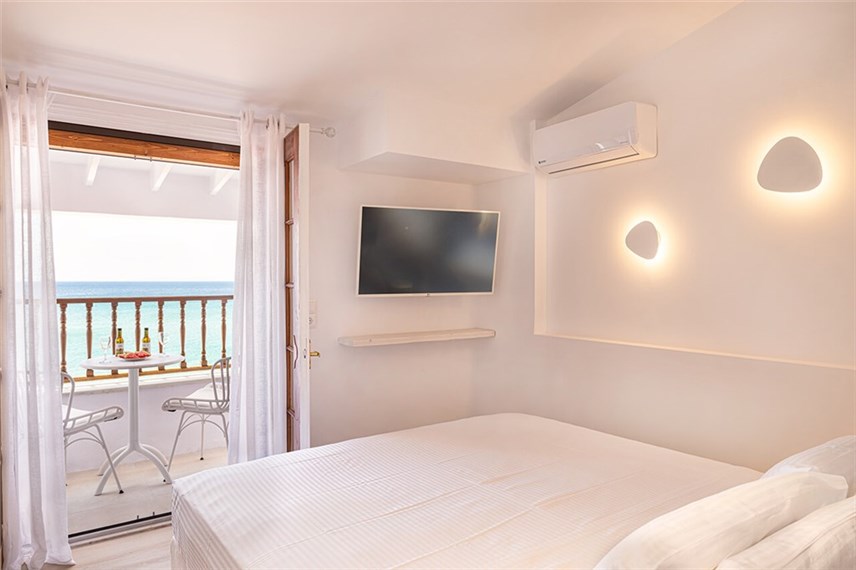  Potokaki Beachfront Hotel