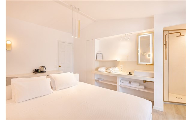  Potokaki Beachfront Hotel