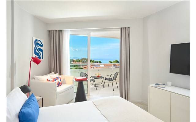  Domes Noruz Kassandra