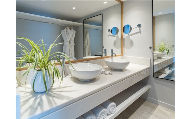  Domes Noruz Kassandra