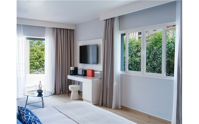  Domes Noruz Kassandra