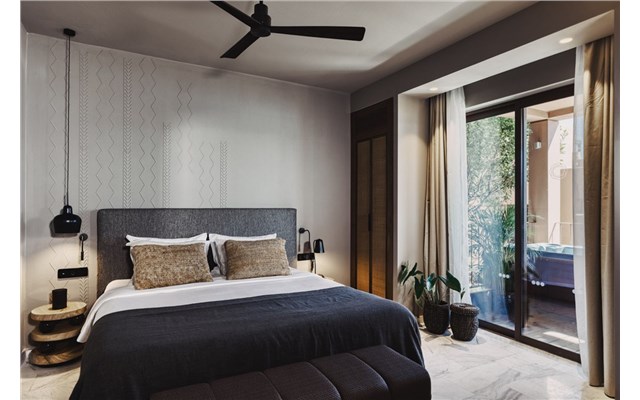  Domes of Elounda, Autograph Collection