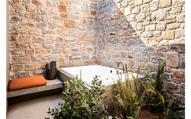  Domes of Elounda, Autograph Collection