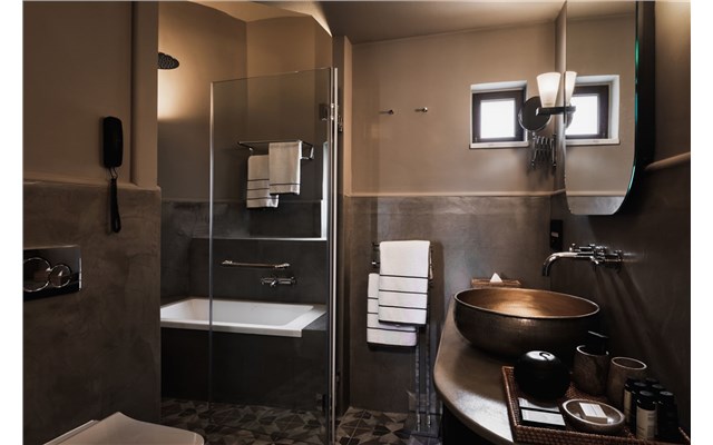  Domes of Elounda, Autograph Collection