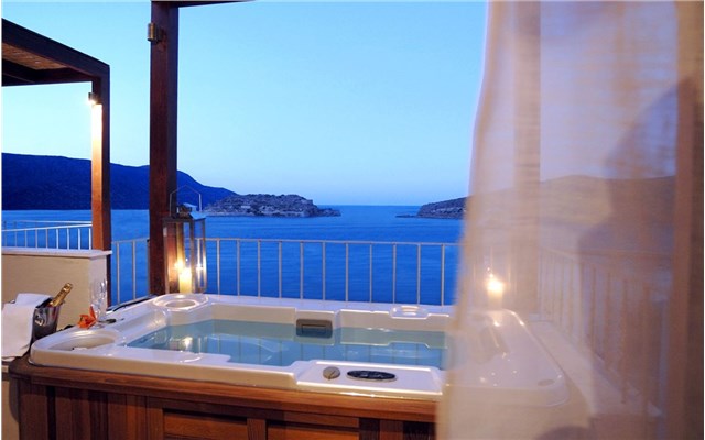  Domes of Elounda, Autograph Collection