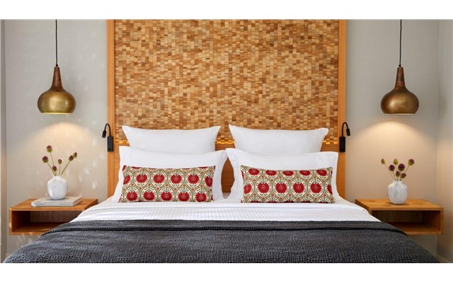  Elix, Mar-Bella Collection