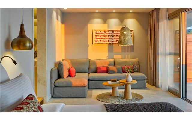  Elix, Mar-Bella Collection