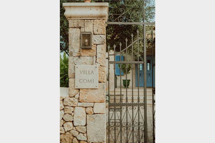  Villa Comi