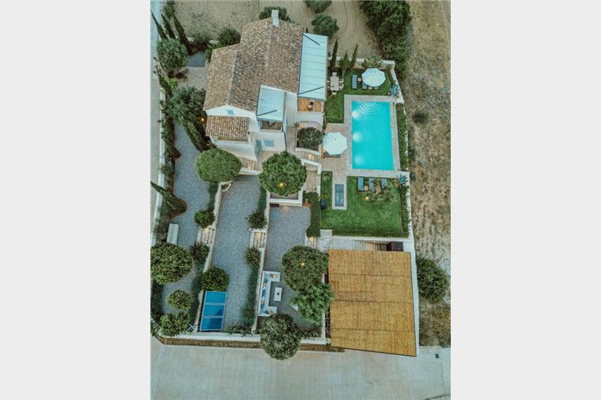  Villa Comi