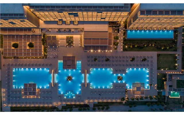  Amada Colossos Resort