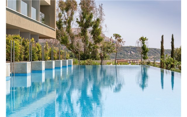  Amada Colossos Resort