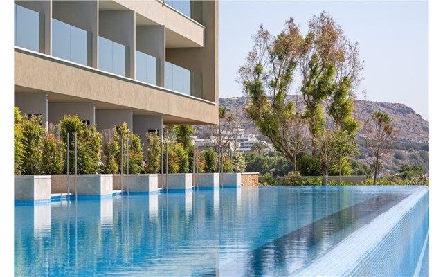  Amada Colossos Resort