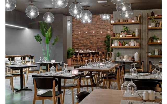  Amada Colossos Resort