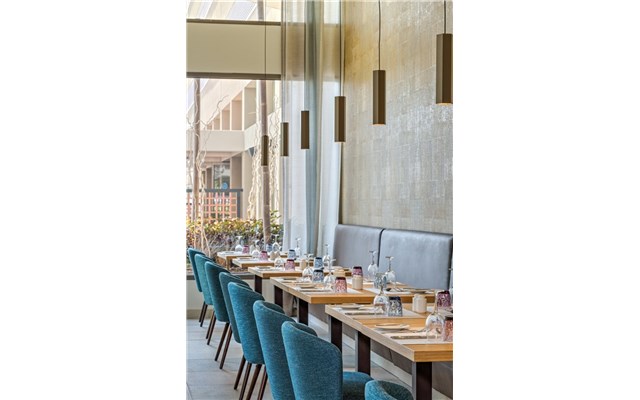  Amada Colossos Resort