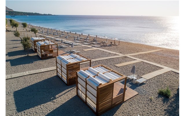  Amada Colossos Resort