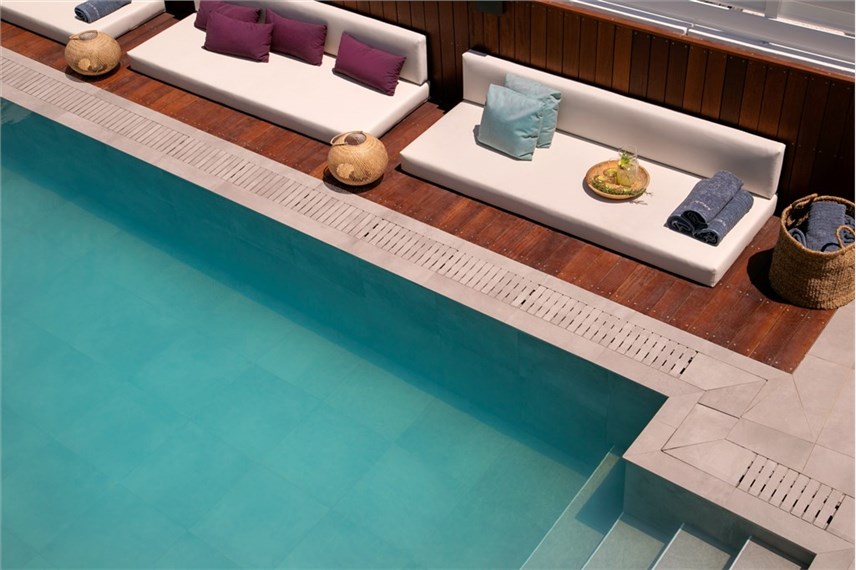  Chris Le Mare Gold Luxury Villa