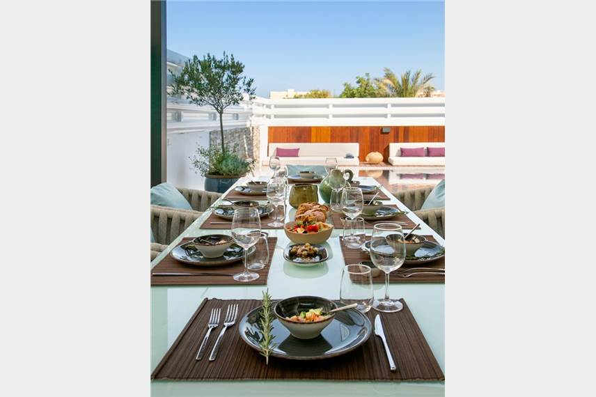  Chris Le Mare Gold Luxury Villa
