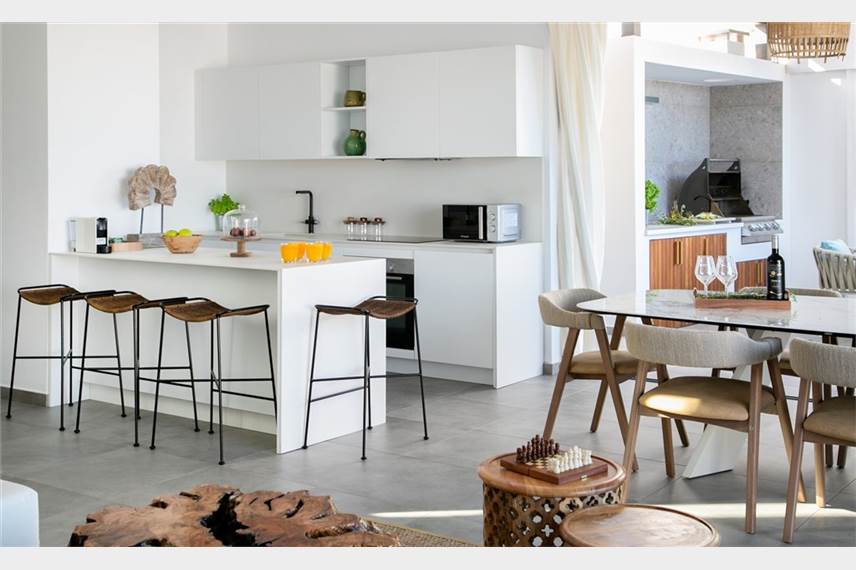 Chris Le Mare Gold Luxury Villa